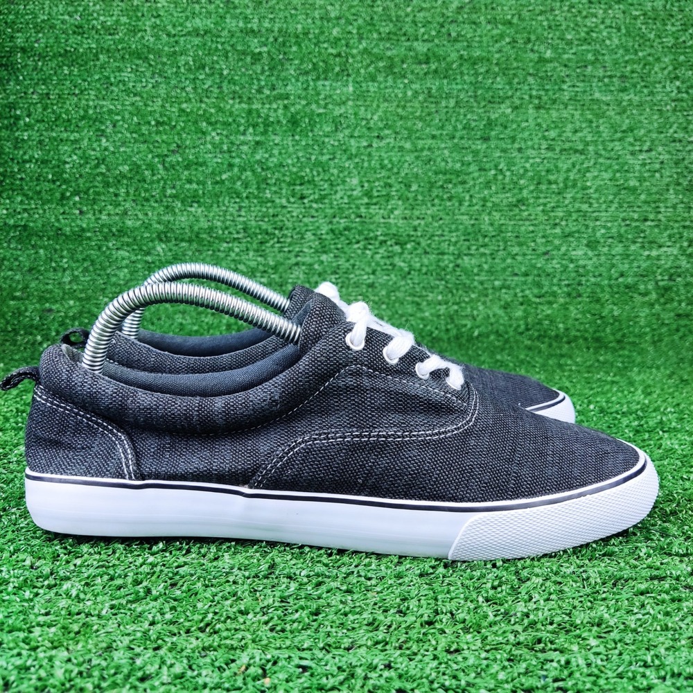 Universal Thread Sneakers Womens 9 Gray Canvas Lace Up Low Top Casual Shoes